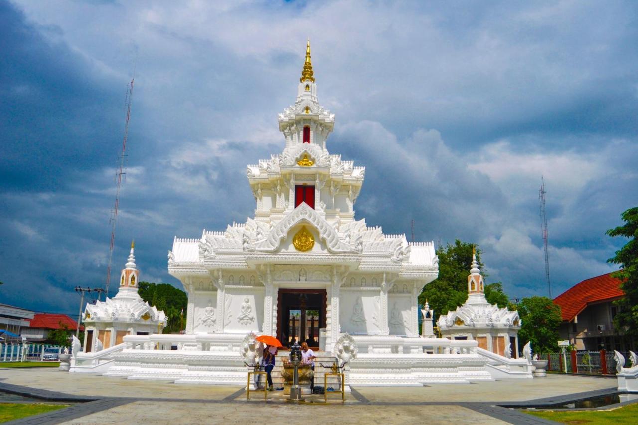 Pura Nakhon Hotel Nakhon Si Thammarat Dış mekan fotoğraf