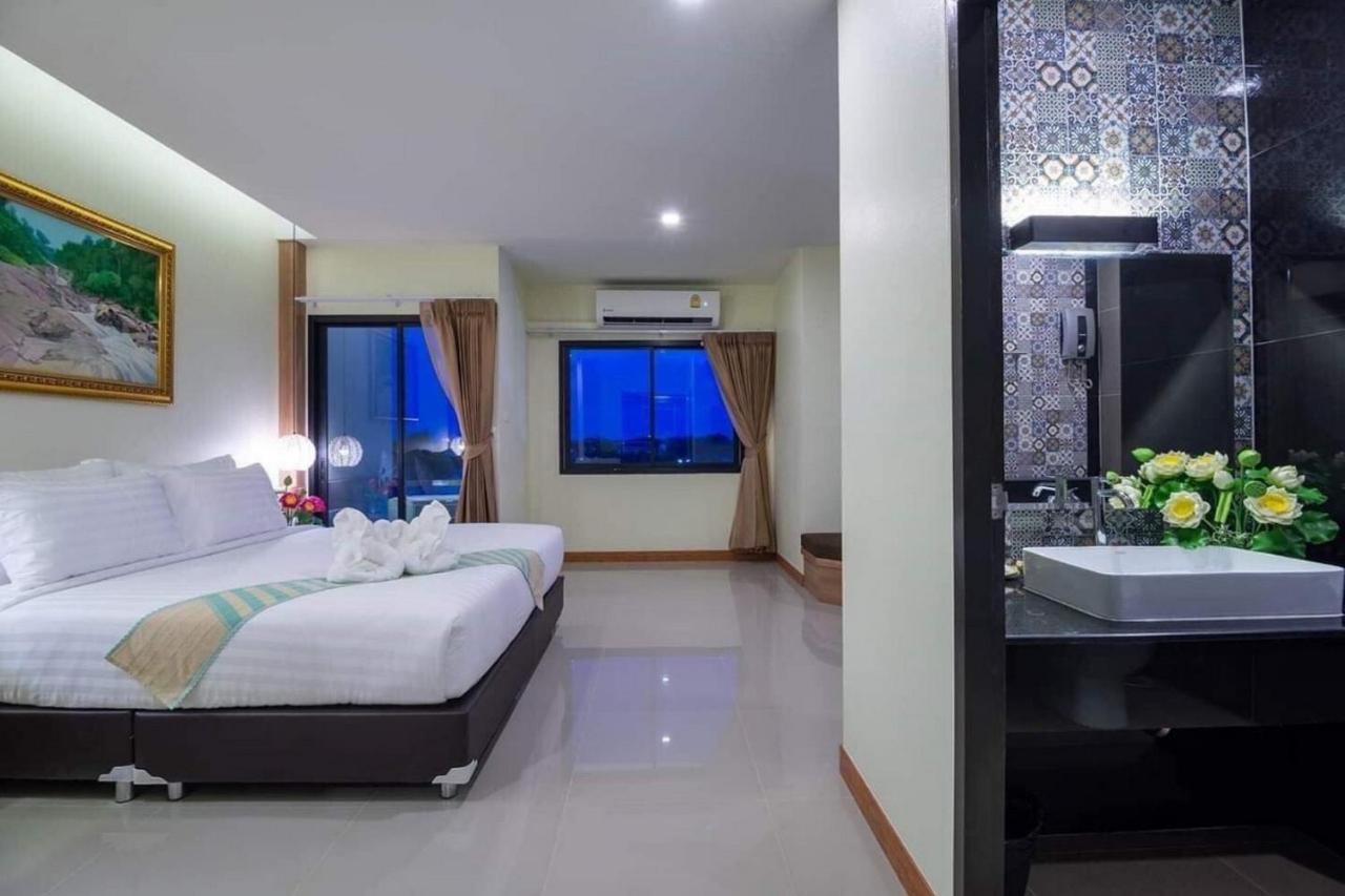 Pura Nakhon Hotel Nakhon Si Thammarat Dış mekan fotoğraf